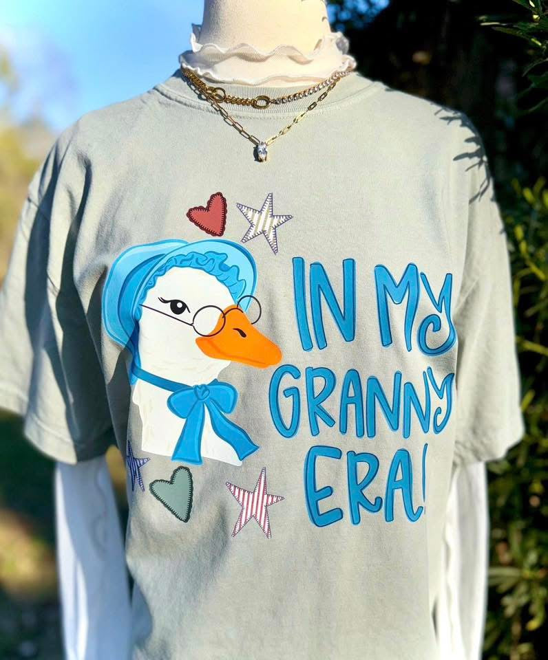 Granny Era Tee